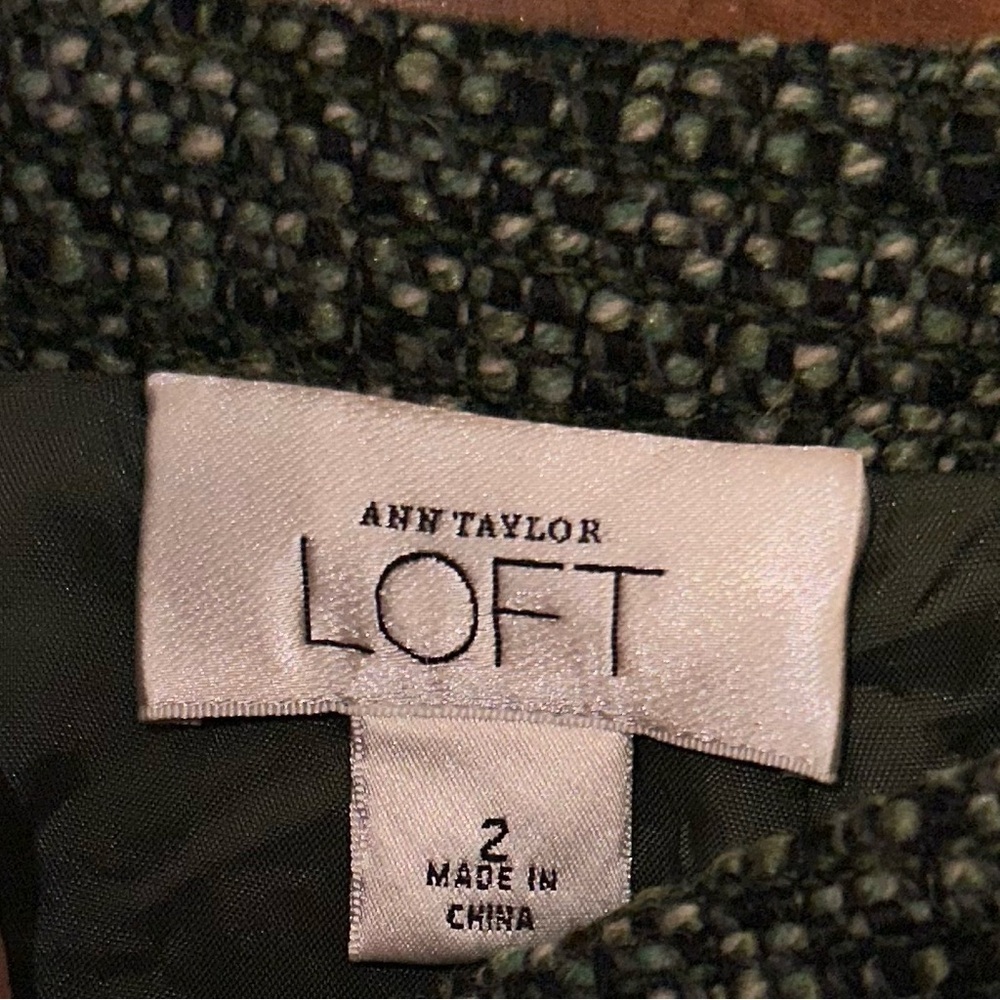 LOFT Ann Taylor | Green Tweed Wool Blend Pencil Skirt - Size 2 - Picture 4 of 8
